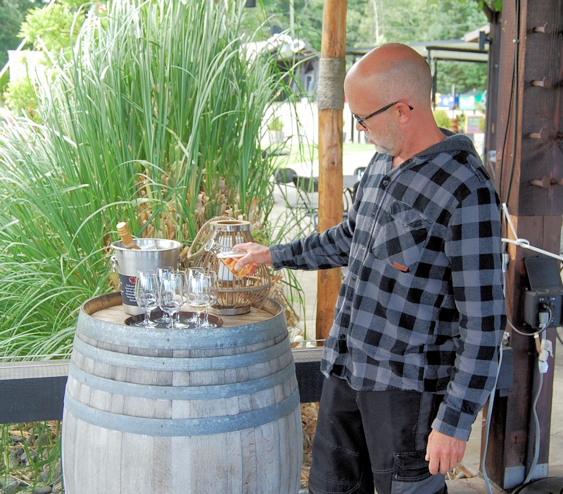 Layne Robert Craig - $o Knots winery photo by Robert A Bell